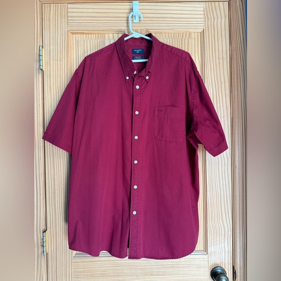 Dockers Men's Burgundy Button-Down Shirt Short Sleeve Shirt Wrinkle Free XXL - Picture 2 of 9